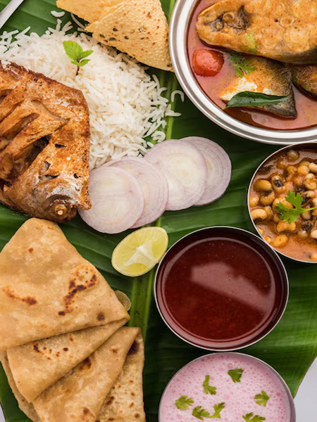 Beachfront dining at Saldure Beach