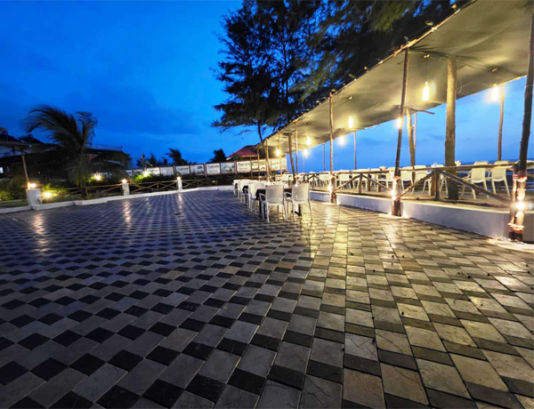 Beach resturant in murud harnai saldure