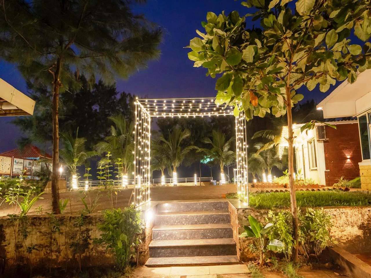 Best restaurants in dapoli